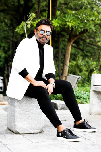 VENKATESH-NEW-3.jpg