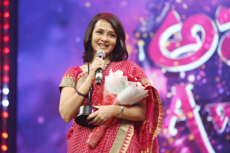 Zee-Tv-Apsara-Awards-24.jpg