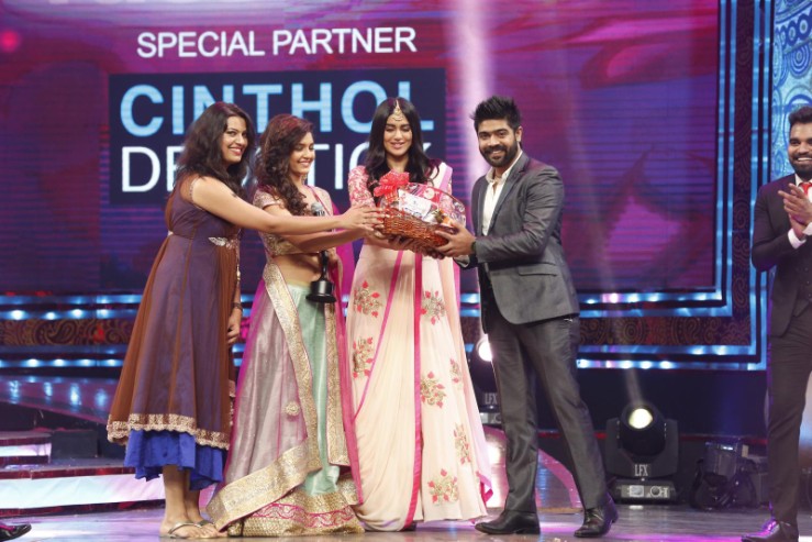 Zee-Tv-Apsara-Awards-48.jpg