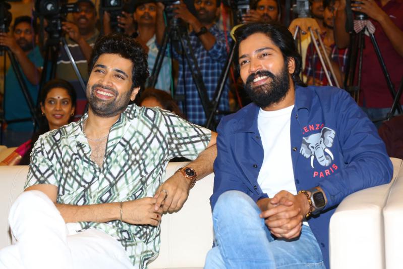 aa-okkati-adakku-pre-release-14.jpg