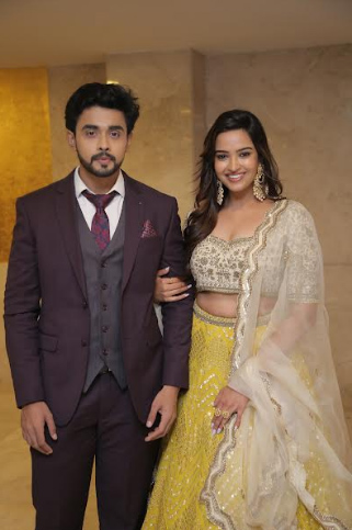 aakasa-veedhullo-movie-pre-release-4.jpg
