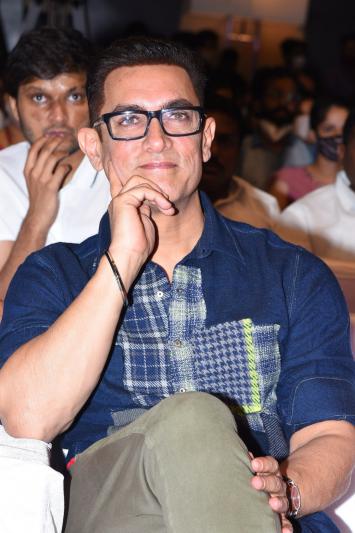 aamir-khan-stills-17.jpg