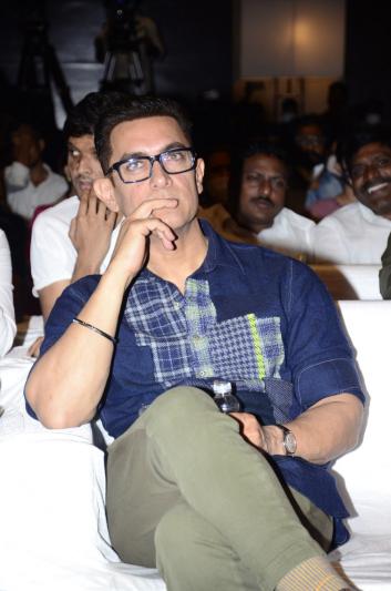 aamir-khan-stills-9.jpg