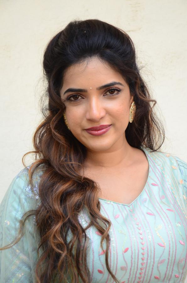 aayeshi-patel-interview-14.jpg