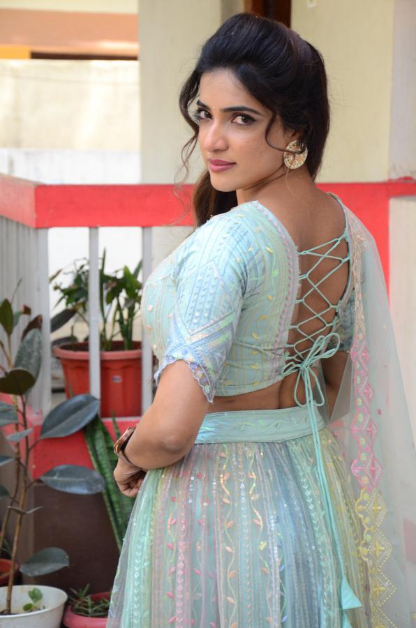 aayeshi-patel-interview-6.jpg
