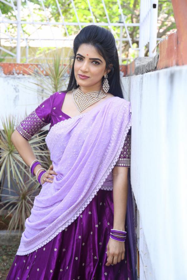 aayushi-patel-stills-12.jpg