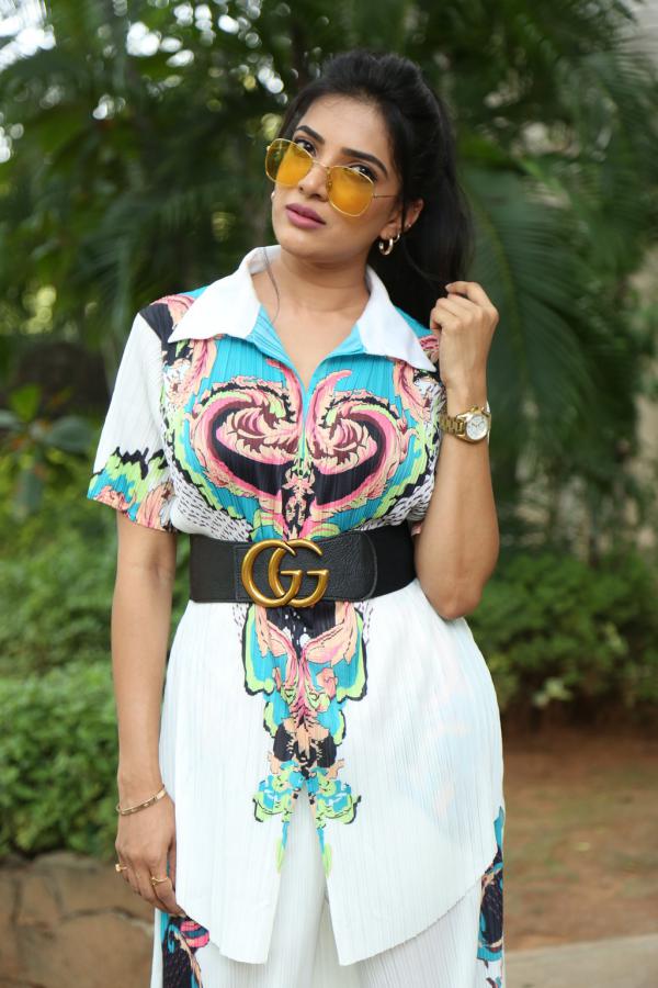 aayushi-patell-stills-8.jpg