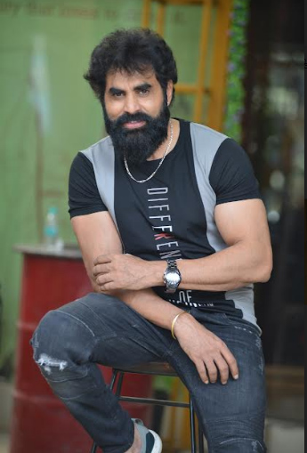 abhinav-sardar-stills-4.jpg