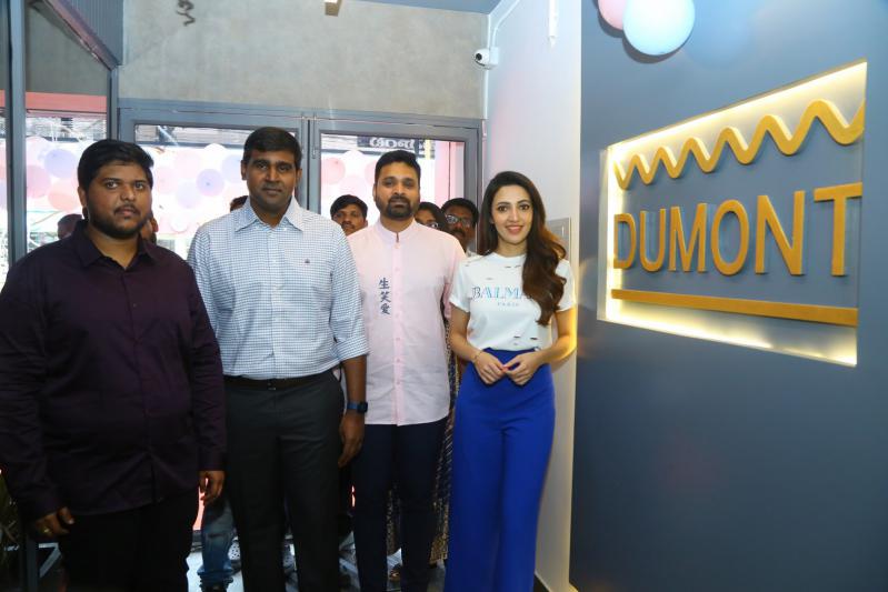 actress-neha-shetty-launches-dumont-coffee-meets-ice-creamery-store-in-kompally-12.jpg