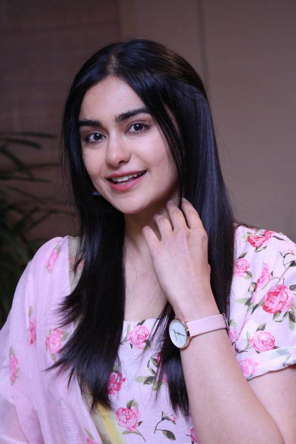 adah-sharma-stills-5.jpg