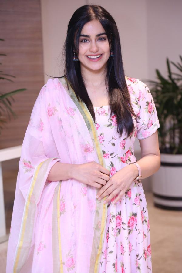 adah-sharma-stills-7.jpg