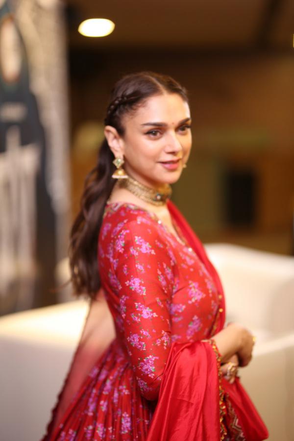aditi-rao-hydari-interview-11.jpg