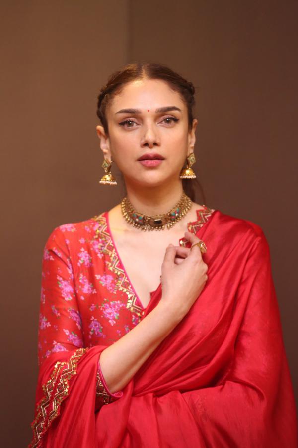 aditi-rao-hydari-interview-16.jpg