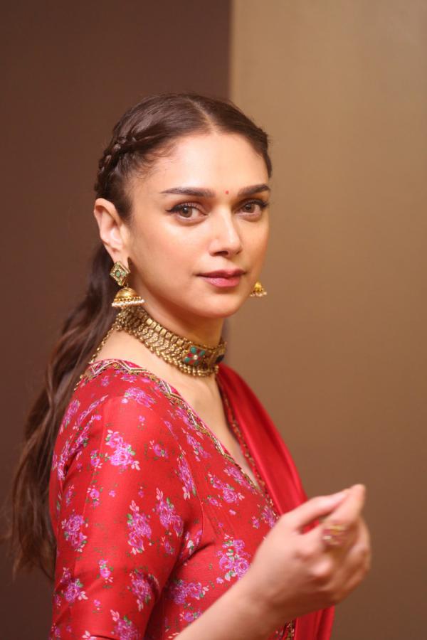 aditi-rao-hydari-interview-19.jpg