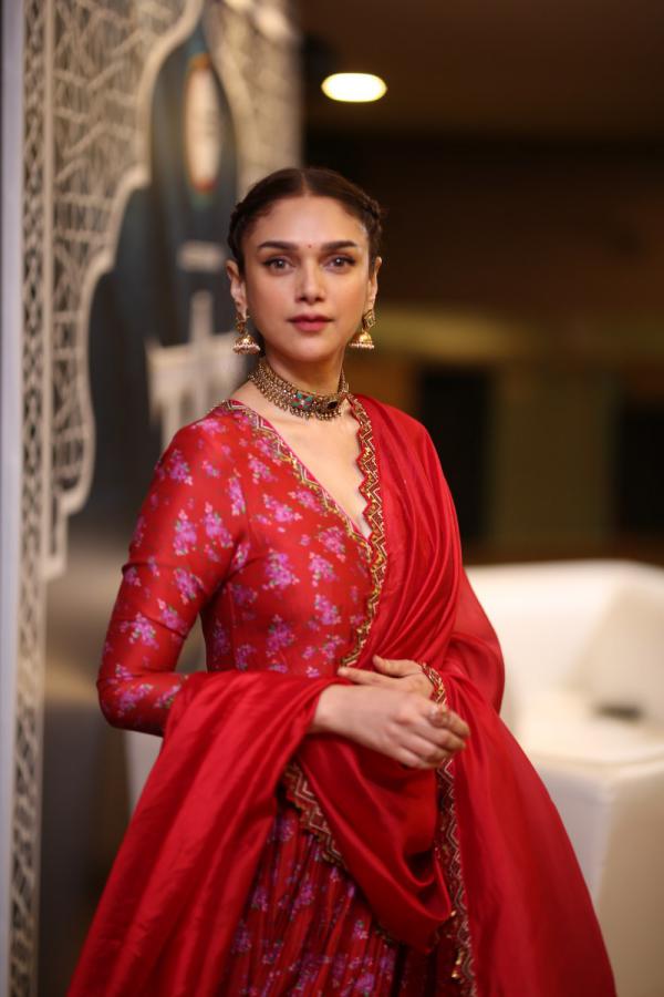 aditi-rao-hydari-interview-3.jpg