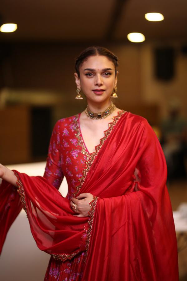 aditi-rao-hydari-interview-4.jpg