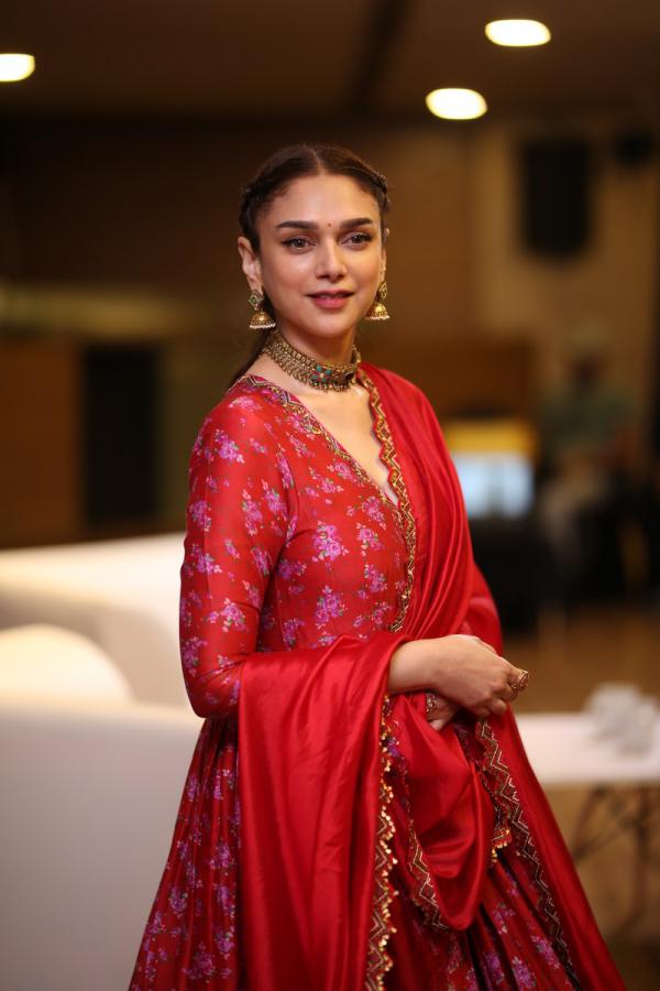 aditi-rao-hydari-interview-5.jpg