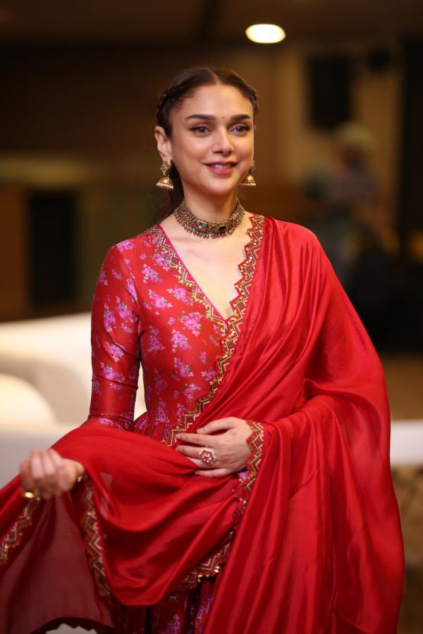 aditi-rao-hydari-interview-6.jpg