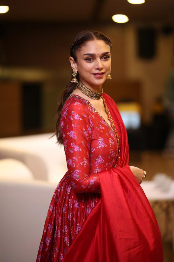 aditi-rao-hydari-interview-7.jpg