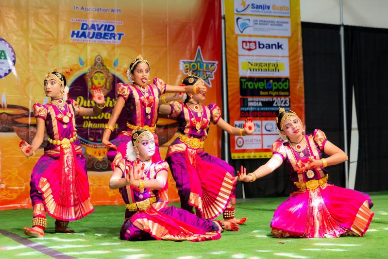 aia-celebrates-dussehra-diwali-dhamaka-6.jpg