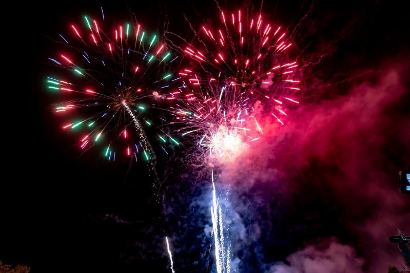 aia-celebrates-dussehra-diwali-dhamaka-9.jpg