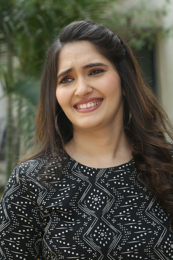 aira-stills-12.jpg