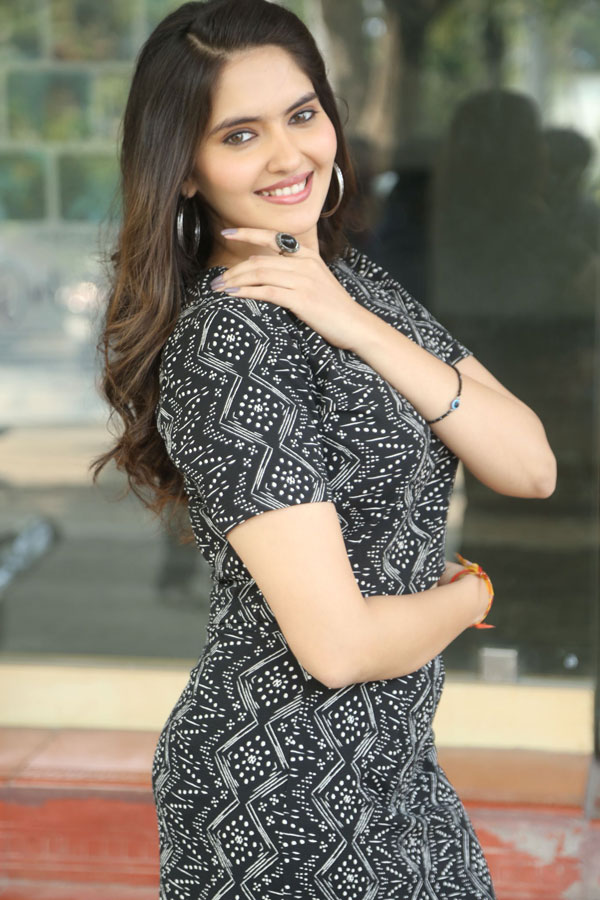aira-stills-18.jpg