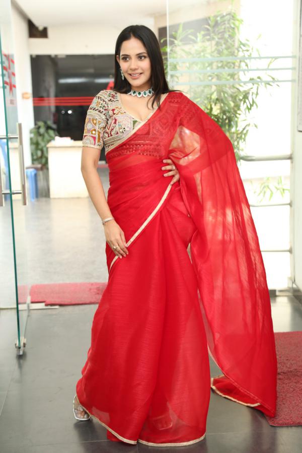 aishwarya-dutta-stills-6.jpg
