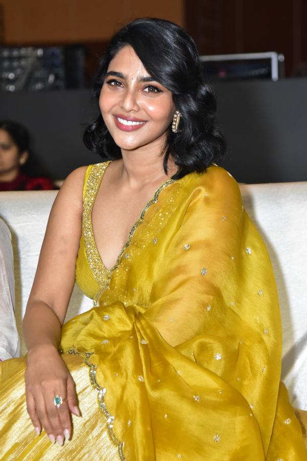 aishwarya-lekshmi-stills-13.jpg