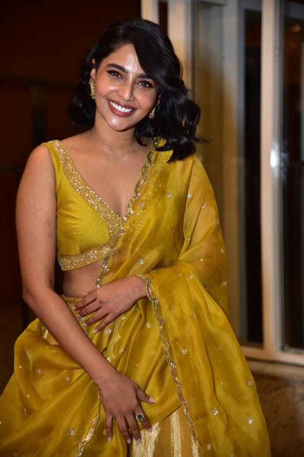 aishwarya-lekshmi-stills-15.jpg