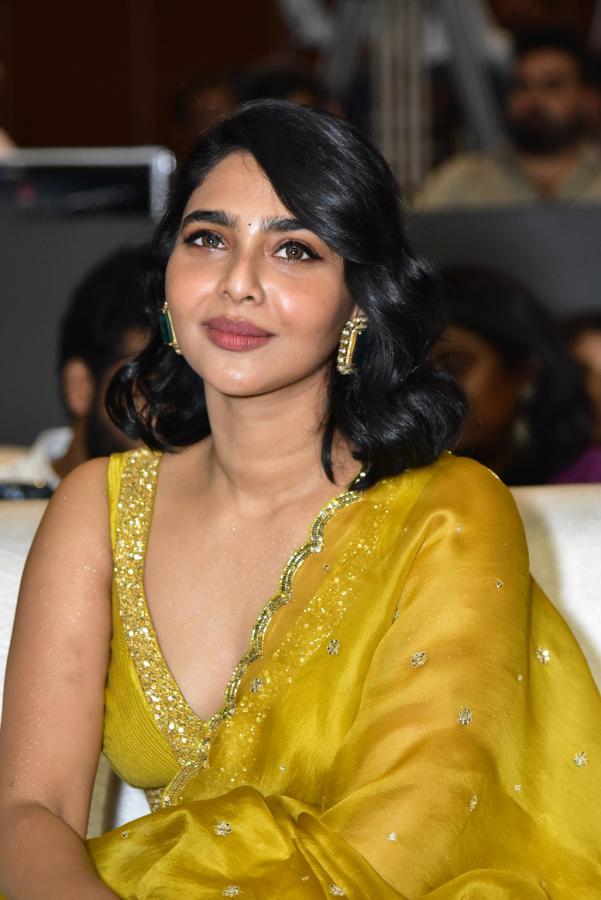 aishwarya-lekshmi-stills-4.jpg