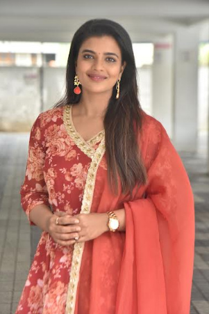 aishwarya-rajesh-stills-3.jpg