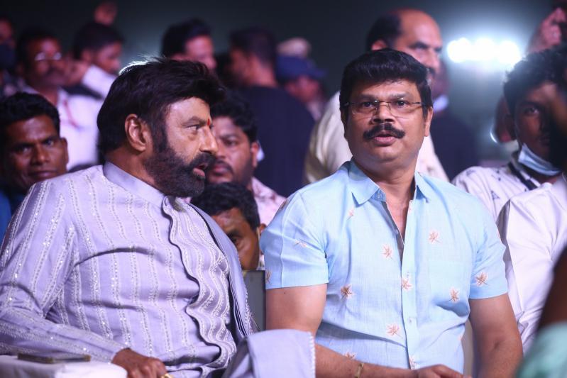 akhanda-100-days-kruthagnatha-sabha-1-14.jpg