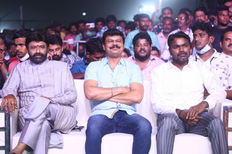 akhanda-100-days-kruthagnatha-sabha-1-16.jpg