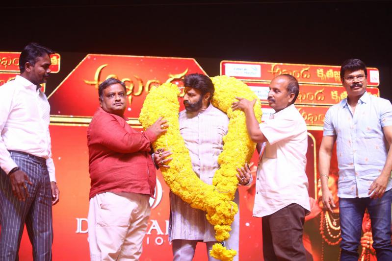 akhanda-100-days-kruthagnatha-sabha-1-20.jpg