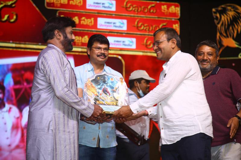 akhanda-100-days-kruthagnatha-sabha-2-15.jpg