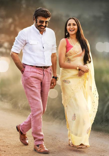 akhanda-movie-stills-3.jpg