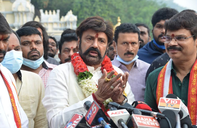 Akhanda Team Visits Kanaka Durga Temple