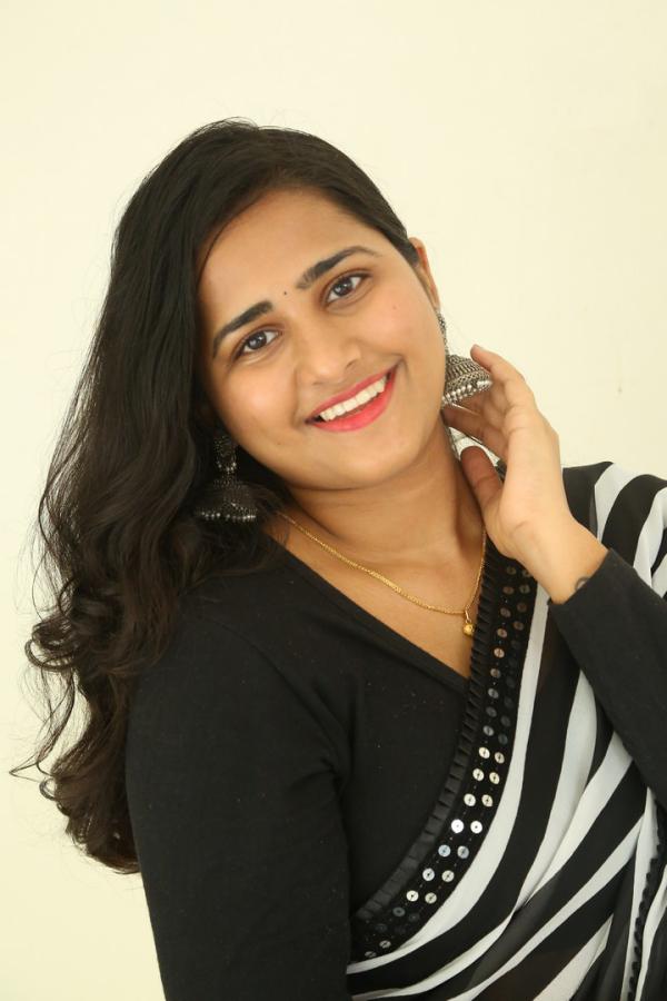 Akhila Akarshana Stills