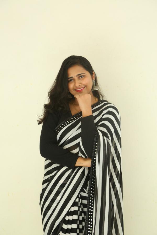 akhila-akarshana-stills-15.jpg