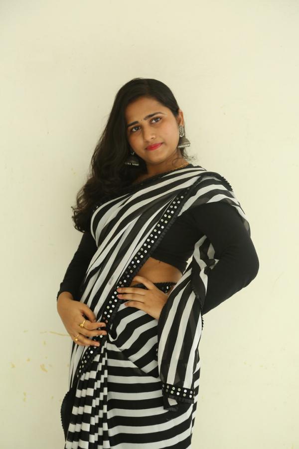 akhila-akarshana-stills-21.jpg