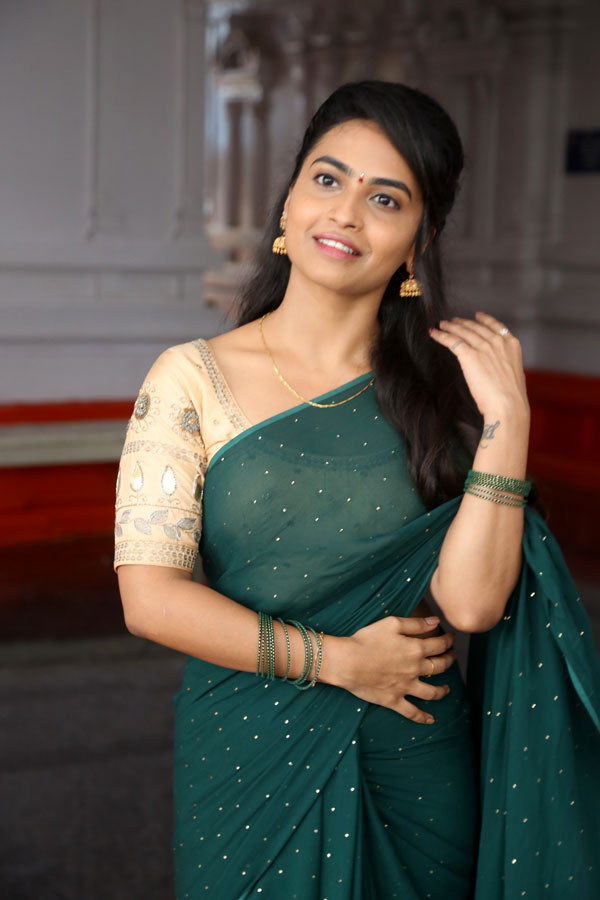 alekhya-harika-stills-2.jpg