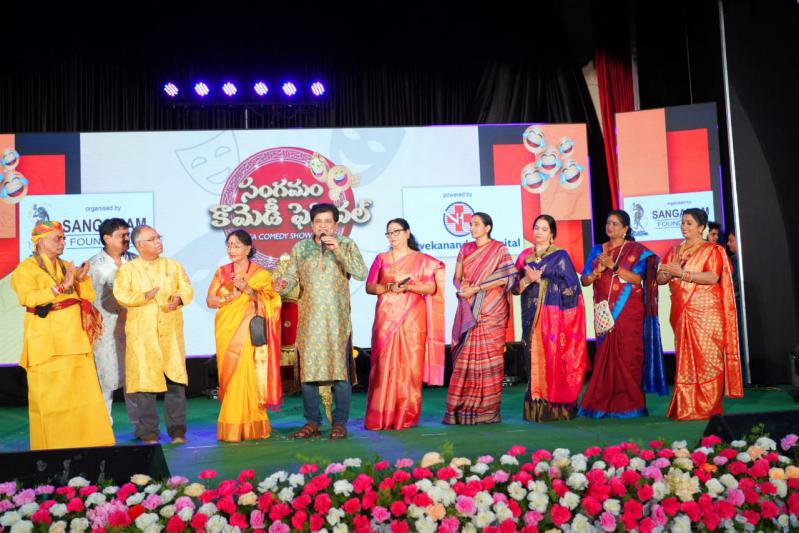 ali-at-comedy-festival-3.jpg