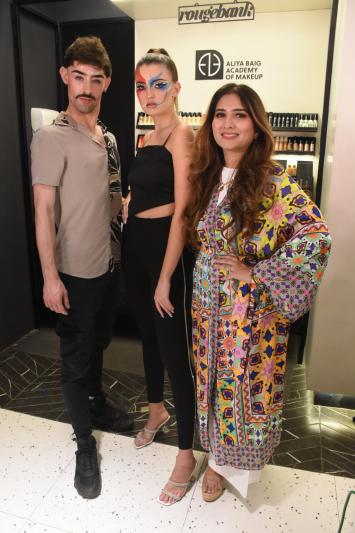 aliya-baig-academy-of-makeup-appoints-makeup-artist-mr-james-mac-inerney-12.jpg