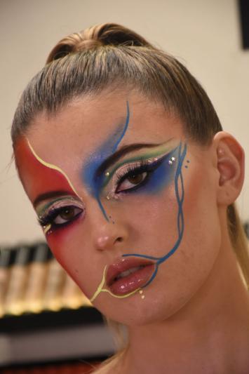 aliya-baig-academy-of-makeup-appoints-makeup-artist-mr-james-mac-inerney-14.jpg