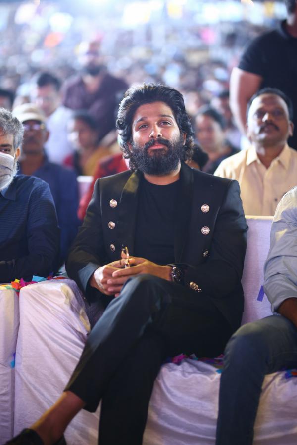 allu-arjun-stills-2-4.jpg