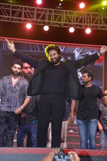 allu-arjun-stills-3-13.jpg