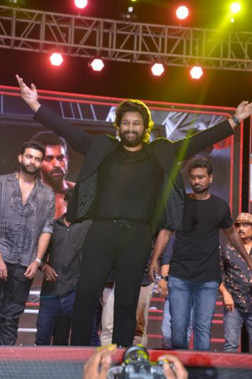 allu-arjun-stills-3-14.jpg