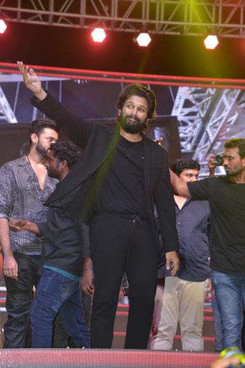 allu-arjun-stills-3-17.jpg