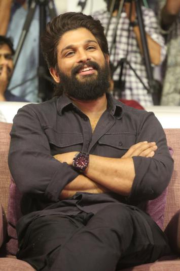 allu-arjun-stills-5-14.jpg